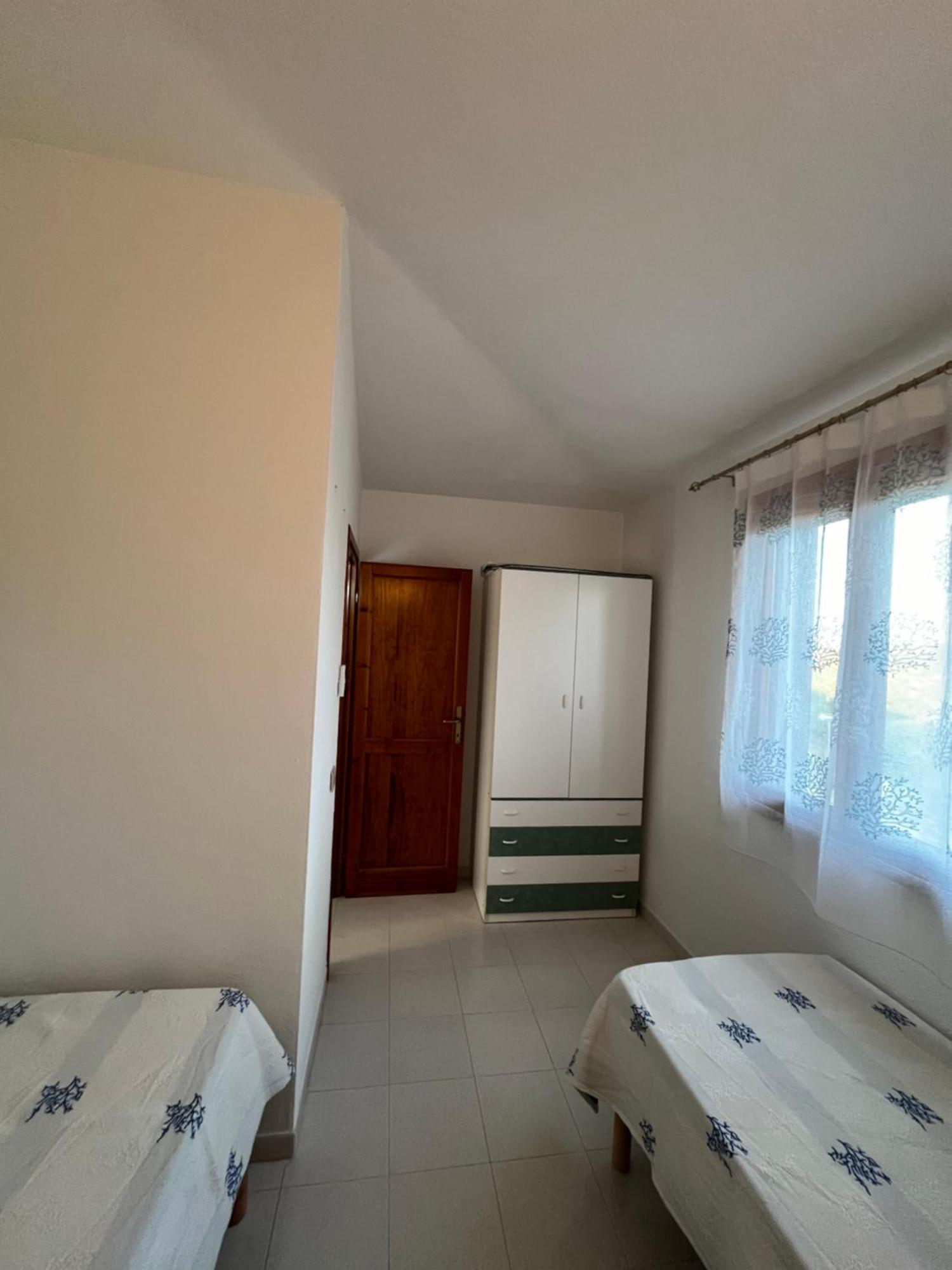 Casa Sviluppata Su Due Piani Con Doppia Veranda E Parcheggio Privato San Teodoro  Exteriér fotografie