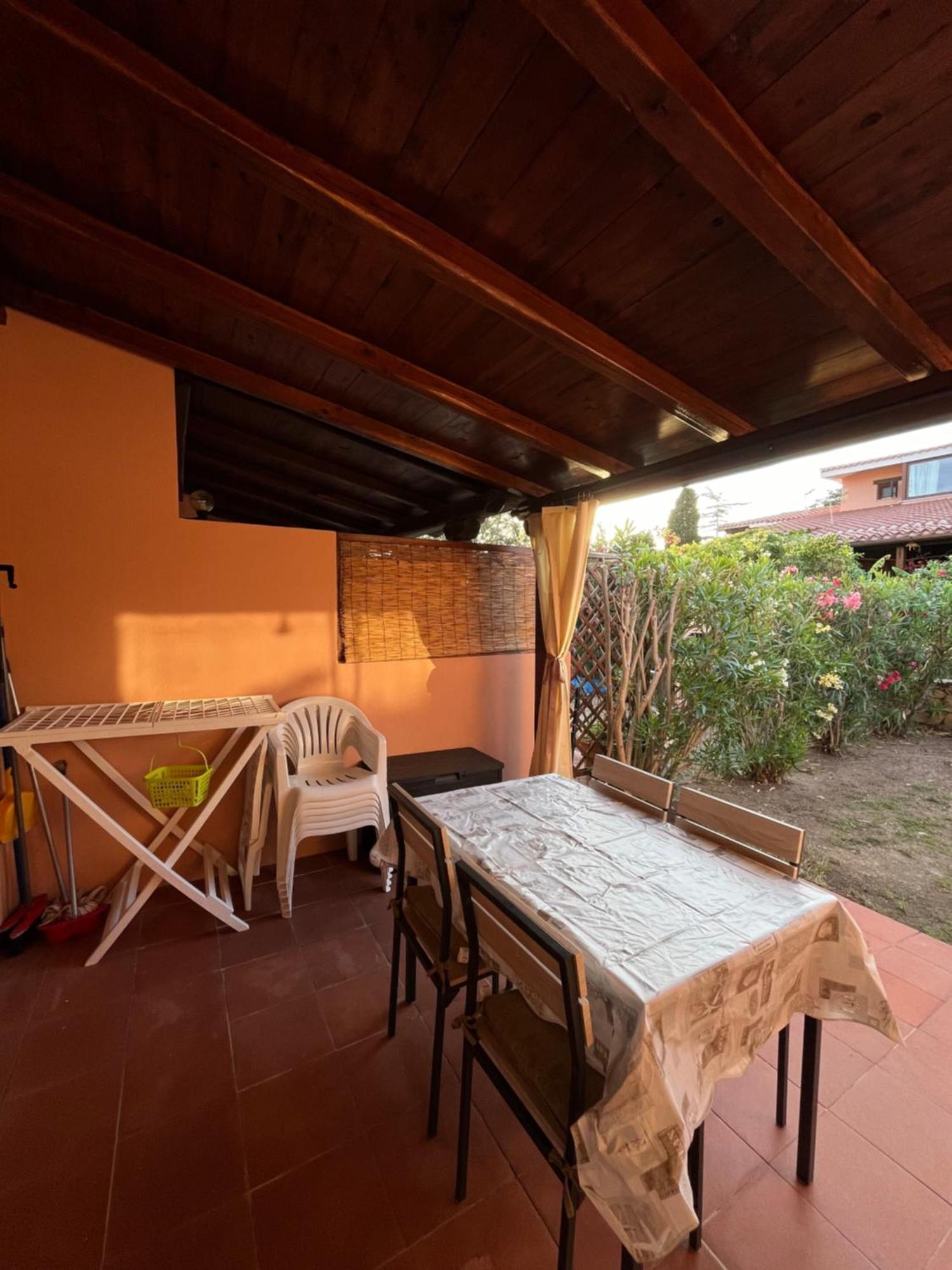 Casa Sviluppata Su Due Piani Con Doppia Veranda E Parcheggio Privato San Teodoro  Exteriér fotografie