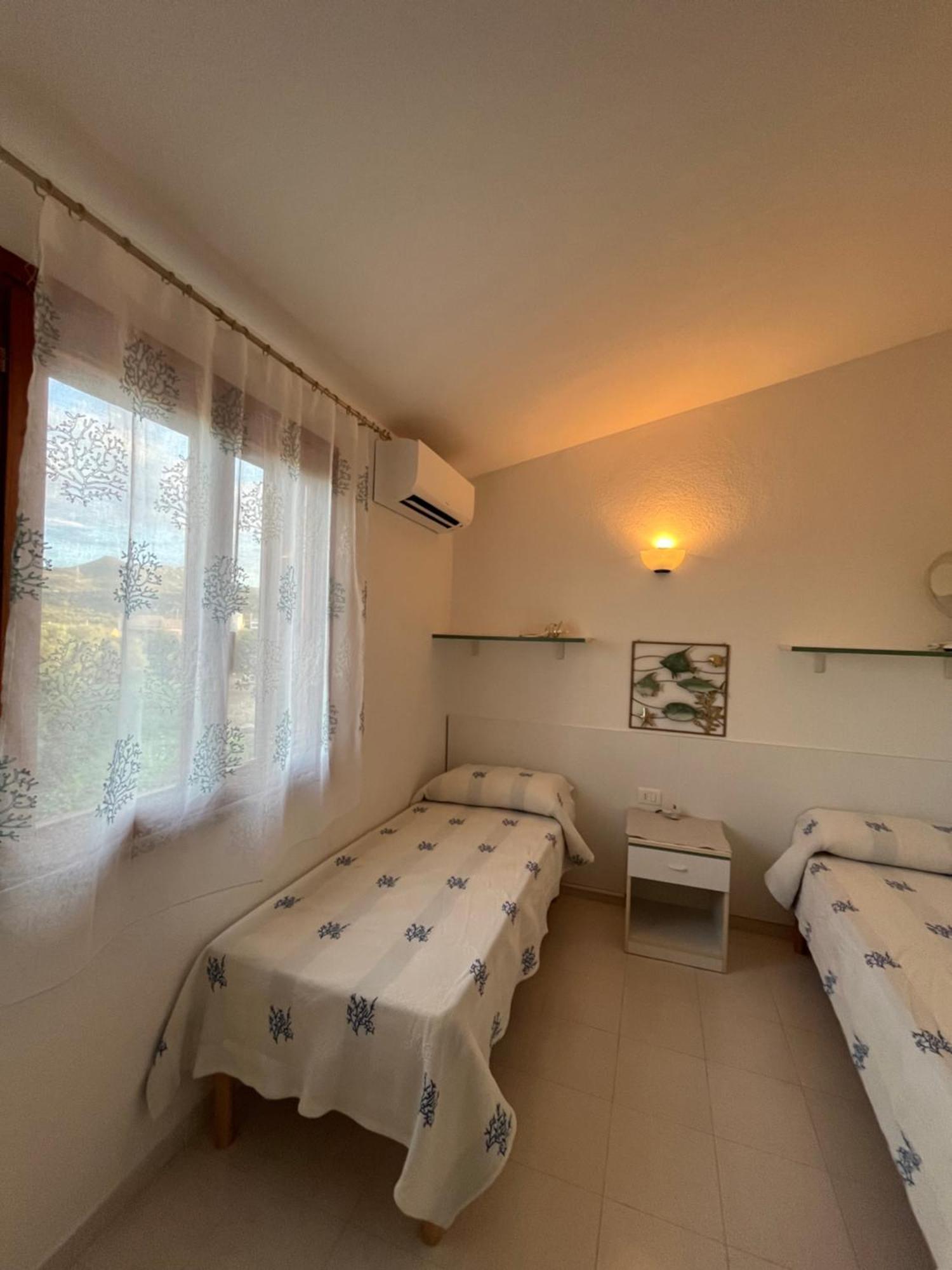 Casa Sviluppata Su Due Piani Con Doppia Veranda E Parcheggio Privato San Teodoro  Exteriér fotografie